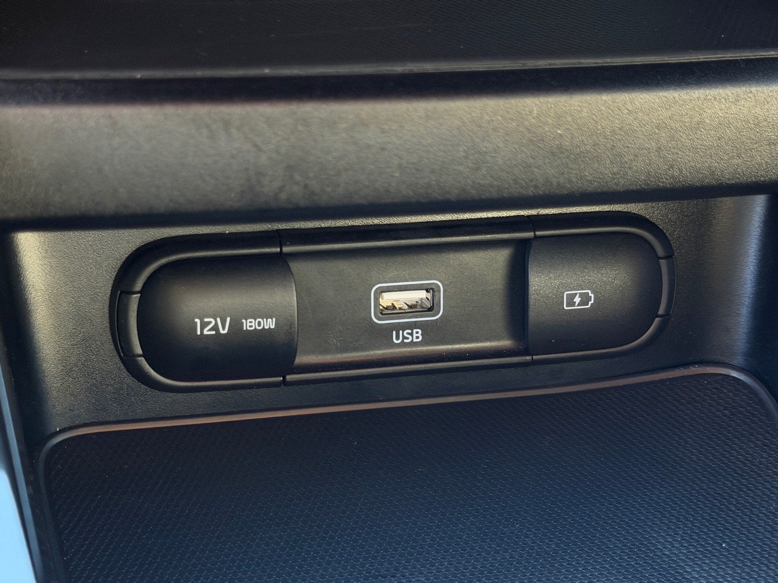 Certified 2024 Kia Forte GT-Line FWD image 33