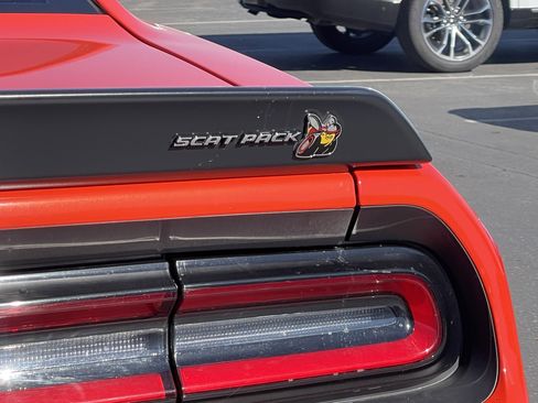 Used 2022 Dodge Challenger R/T Scat Pack image 9