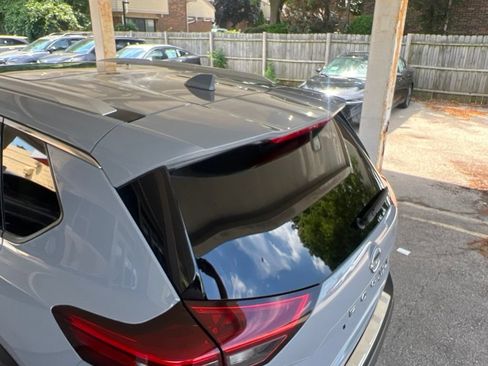 Used 2023 Nissan Rogue SL AWD/4WD image 37