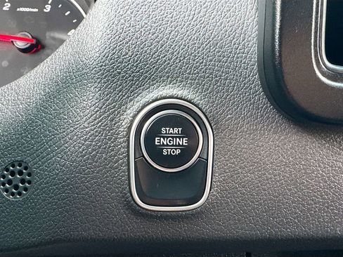 Used 2023 Mercedes-Benz Sprinter 2500 image 18