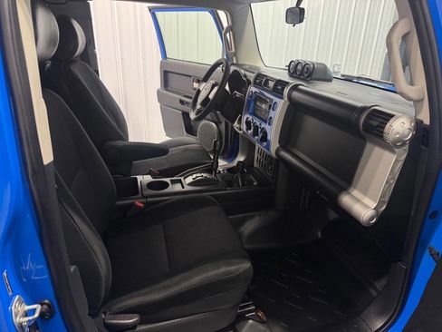 Used 2008 Toyota FJ Cruiser 4WD image 16