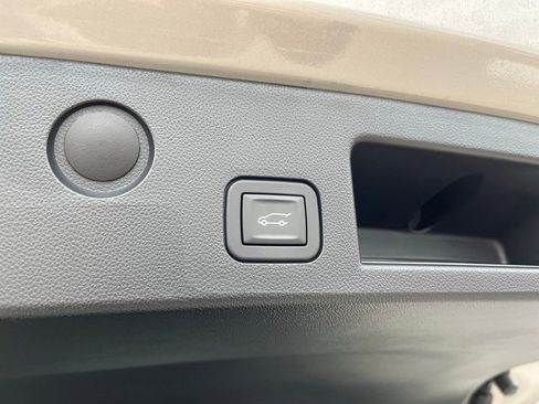 Used 2026 GMC Terrain Elevation w/ Elevation Premium Package image 31