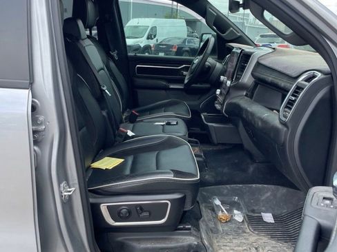 Used 2025 RAM 1500 Laramie AWD/4WD image 12