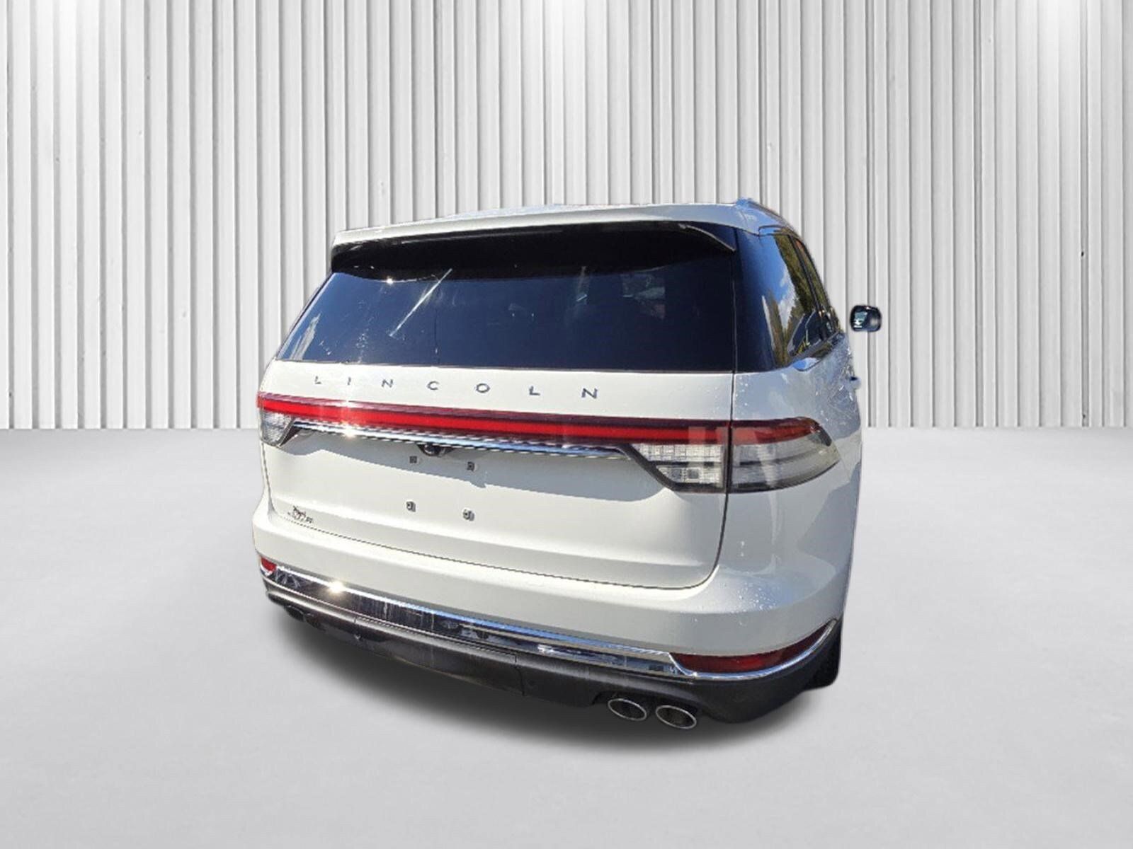 Used 2023 Lincoln Aviator Reserve w/ Elements Package Plus AWD/4WD image 5