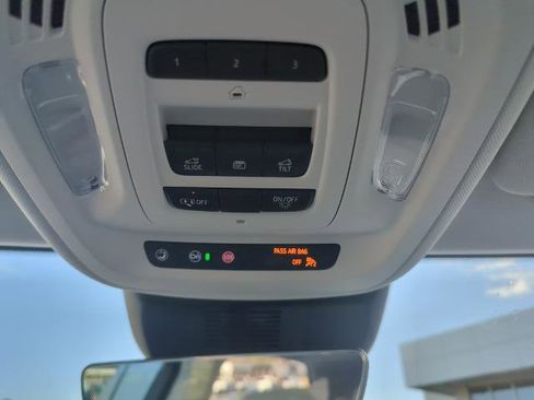 New 2025 Buick Envision Avenir image 28