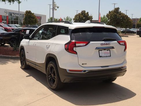 Used 2024 GMC Terrain AT4 AWD/4WD image 2