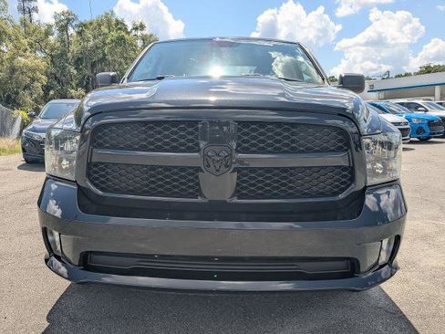Used 2017 RAM 1500 Express w/ Express Value Package AWD/4WD image 9