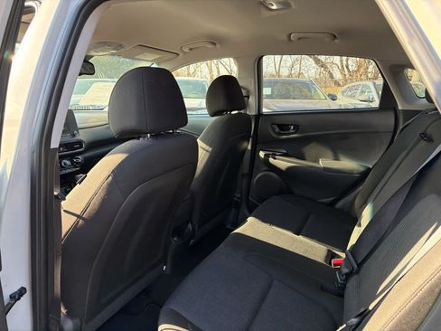 Used 2023 Hyundai Kona SEL image 6