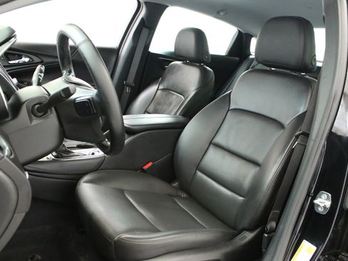 Used 2023 Chevrolet Malibu LT w/ LPO, Floor Liner Package FWD image 26