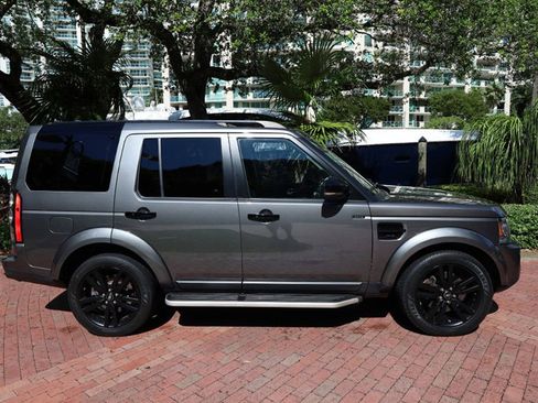 Used 2015 Land Rover LR4 HSE image 25