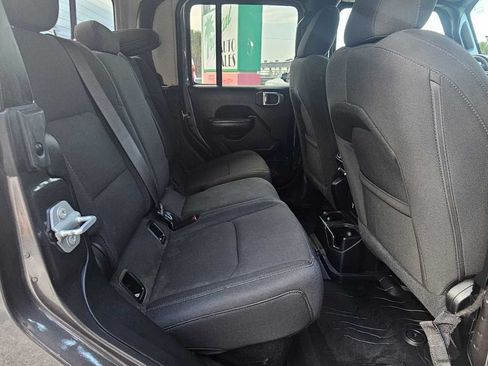 Used 2021 Jeep Gladiator Sport AWD/4WD image 30