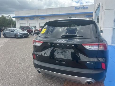 Used 2022 Ford Escape SE w/ Cold Weather Package image 27