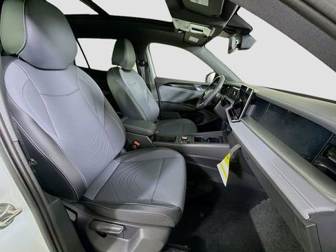 New 2026 Volkswagen Tiguan SE R-Line image 30