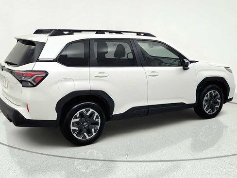 Certified 2025 Subaru Forester Premium AWD/4WD image 9