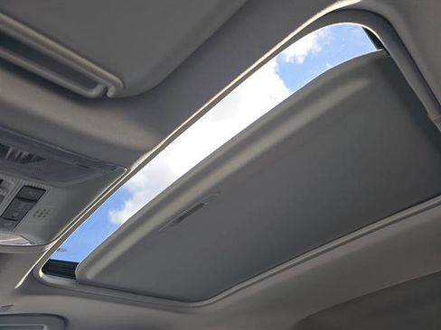 Used 2025 Toyota RAV4 XLE image 24