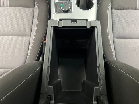 Used 2025 Chevrolet Blazer LT FWD image 38