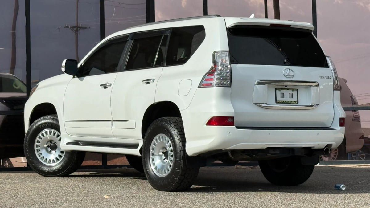 Used 2014 Lexus GX 460 w/ Premium Package AWD/4WD image 7