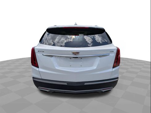 Certified 2024 Cadillac XT5 Premium Luxury w/ Technology Package FWD image 5