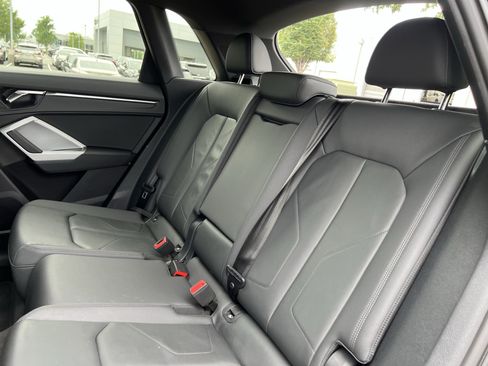 Used 2023 Audi Q3 2.0T Premium w/ Convenience Package AWD/4WD image 32