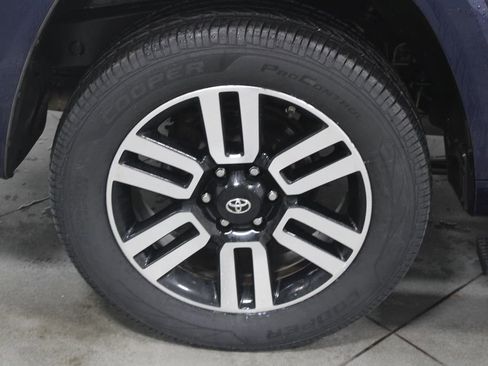 Used 2016 Toyota 4Runner Limited image 16