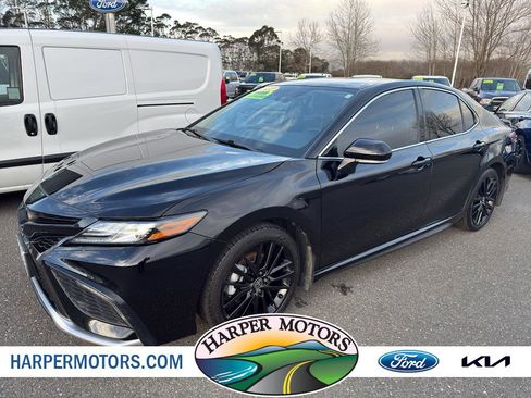Used 2022 Toyota Camry XSE image 1