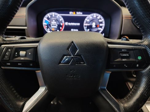 Used 2023 Mitsubishi Outlander SEL FWD image 18