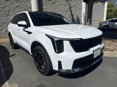 Used 2025 Kia Sorento S w/ Panoramic Sunroof Package