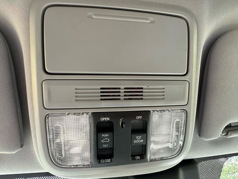 Used 2019 Honda Odyssey EX-L image 38