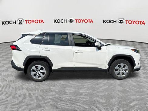 Certified 2022 Toyota RAV4 LE AWD/4WD image 9