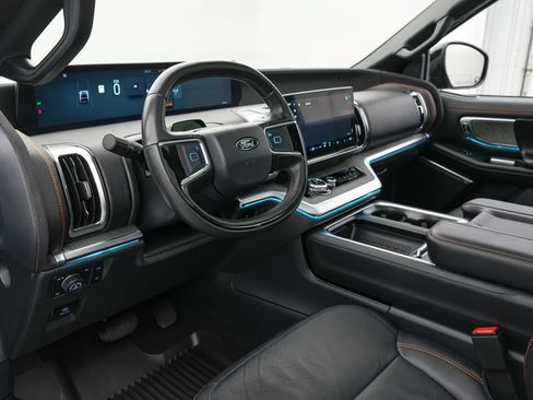 Certified 2025 Ford Expedition Tremor AWD/4WD image 20