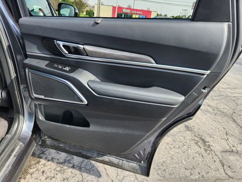 Used 2023 Kia Telluride SX image 11