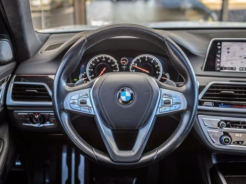 Used 2017 BMW 740i RWD image 27