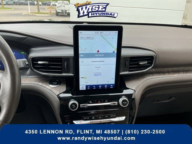 Used 2022 Ford Explorer Platinum AWD/4WD image 24