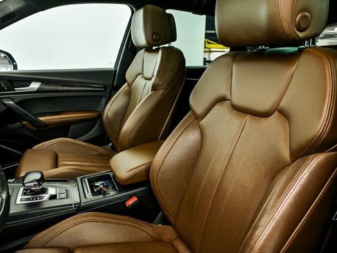 Used 2018 Audi Q5 Prestige w/ Prestige Package image 13