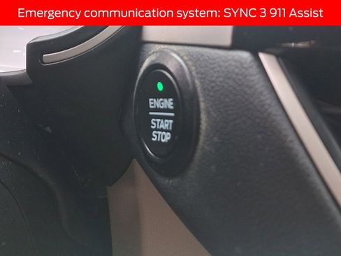 Used 2021 Ford Escape SE image 24