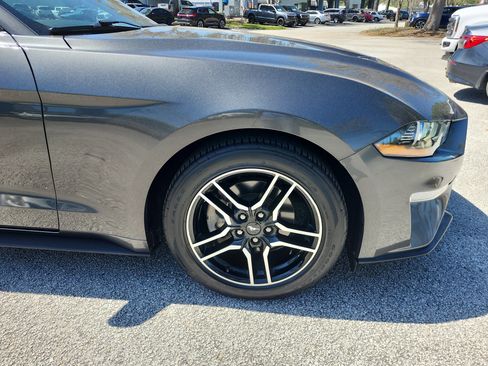 Used 2018 Ford Mustang Premium image 10