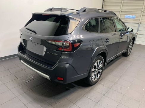 Used 2023 Subaru Outback Limited image 3