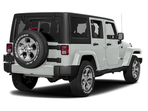 Used 2018 Jeep Wrangler Unlimited Sahara w/ Connectivity Group AWD/4WD image 2