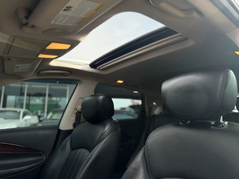 Used 2017 INFINITI QX50 AWD w/ Premium Plus Package image 10