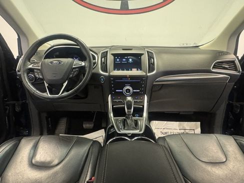 Used 2017 Ford Edge Titanium w/ Equipment Group 301A AWD/4WD image 3
