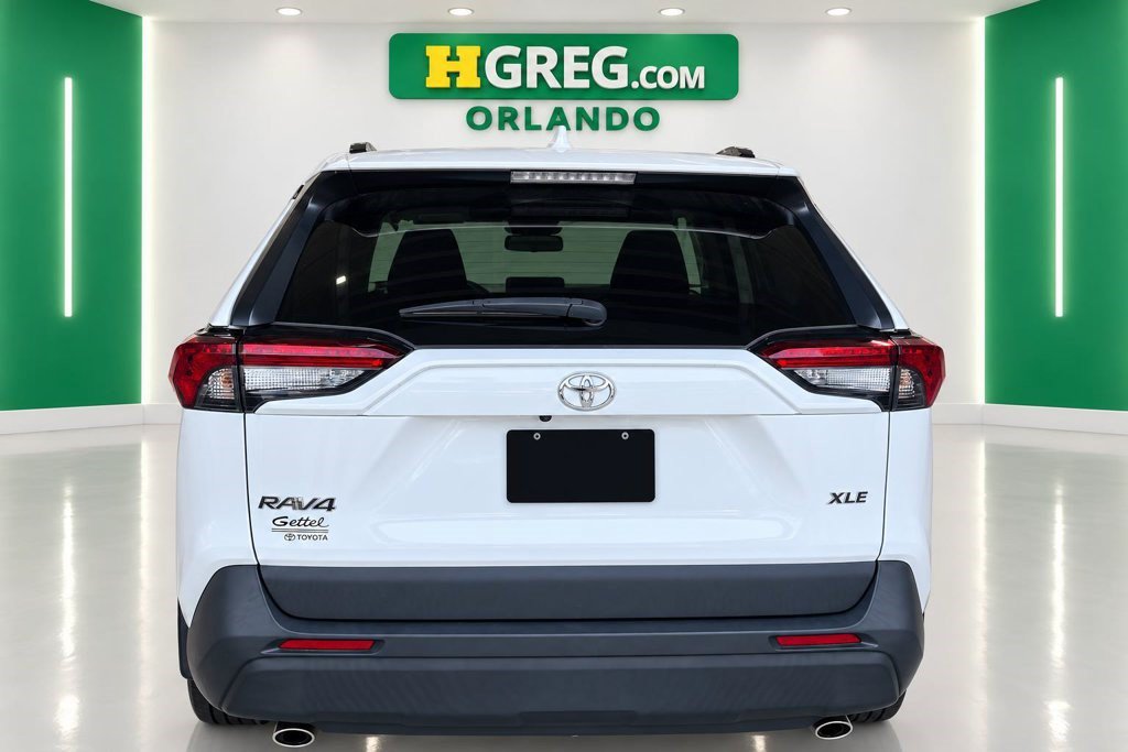 Used 2024 Toyota RAV4 XLE w/ Convenience Package FWD image 11