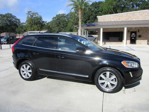Used 2017 Volvo XC60 T5 Inscription w/ Preferred Option Package AWD/4WD image 2