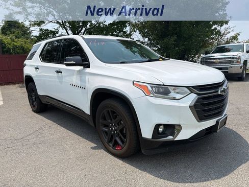 Used 2019 Chevrolet Traverse Premier w/ Redline Edition FWD image 2