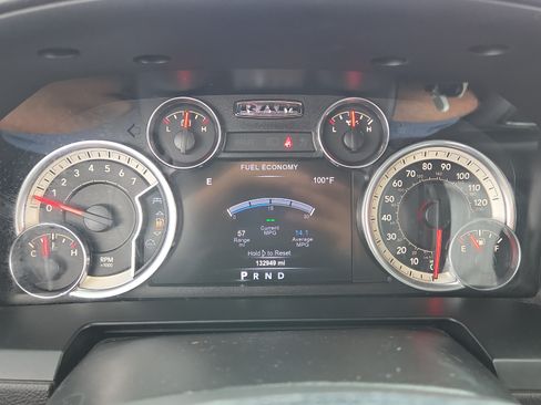 Used 2017 RAM 1500 Laramie AWD/4WD image 29