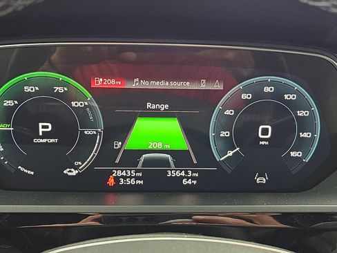 Used 2023 Audi e-tron Chronos w/ Chronos Package image 37