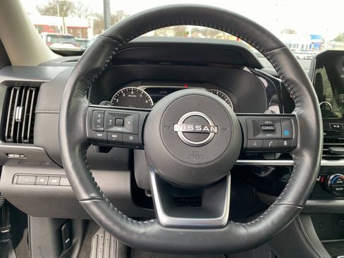 Used 2025 Nissan Pathfinder SL image 20