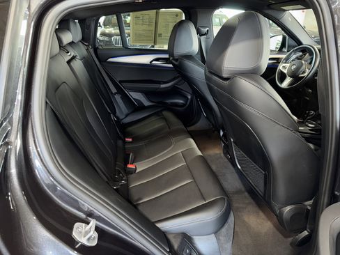 Used 2025 BMW X4 xDrive30i image 12