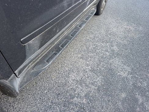 Used 2017 Chevrolet Traverse LT image 9