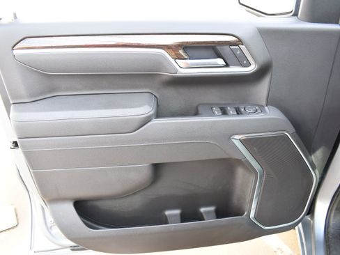 Used 2026 GMC Sierra 1500 SLE w/ Preferred Package image 12