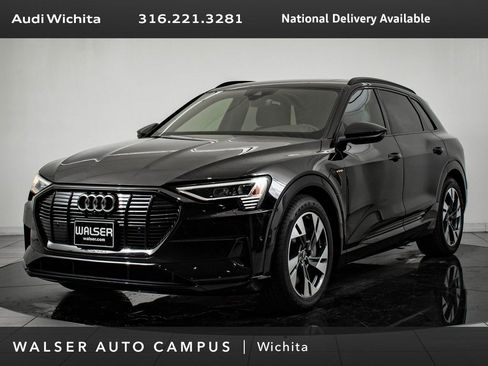 Used 2022 Audi e-tron Premium w/ Convenience Plus Package image 1